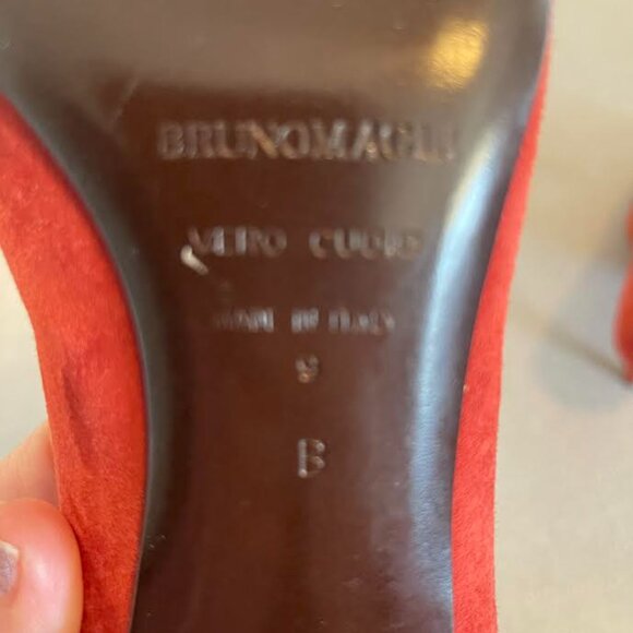Brunomagli Vero Cuoio Red Suede Pumps ~ Size 9 ~ NEVER WORN! - Picture 5 of 10